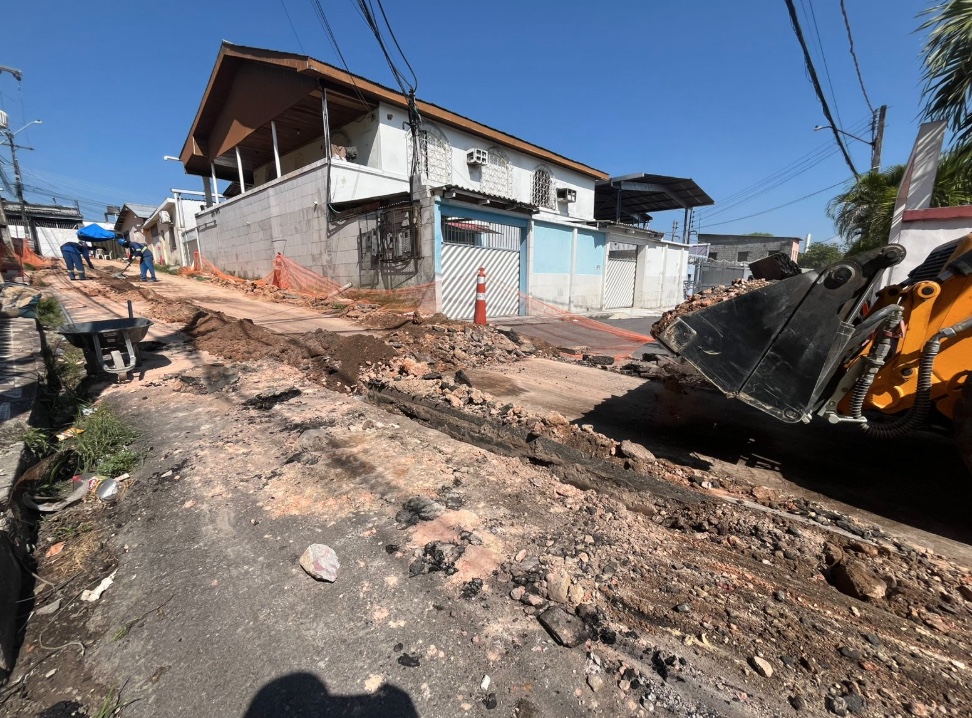 Rua Júlio Diniz, bairro Japiim - Foto: Jander Robson/Portal do Holanda