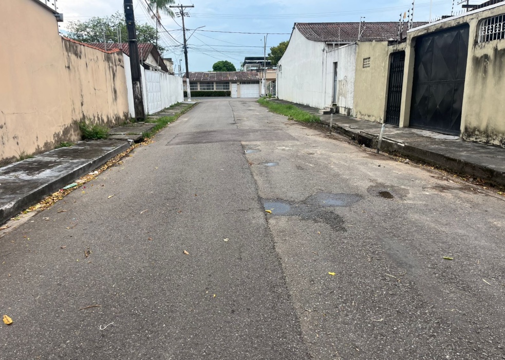 Rua Antônio Raposo Tavares, no bairro Dom Pedro, onde Paulo Roberto mora - Foto: Jander Robson/Portal do Holanda