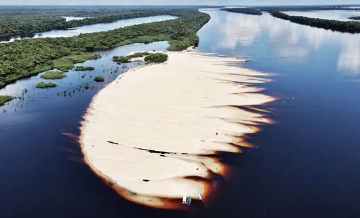 Praia de Anavilhanas, no Amazonas - Foto: Divulgação/Secom