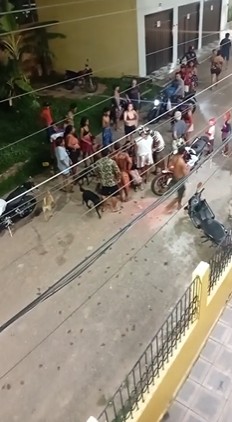 Mesmo ferida, vítima tentou correr, mas caiu em uma rua e morreu / Foto: Reprodução