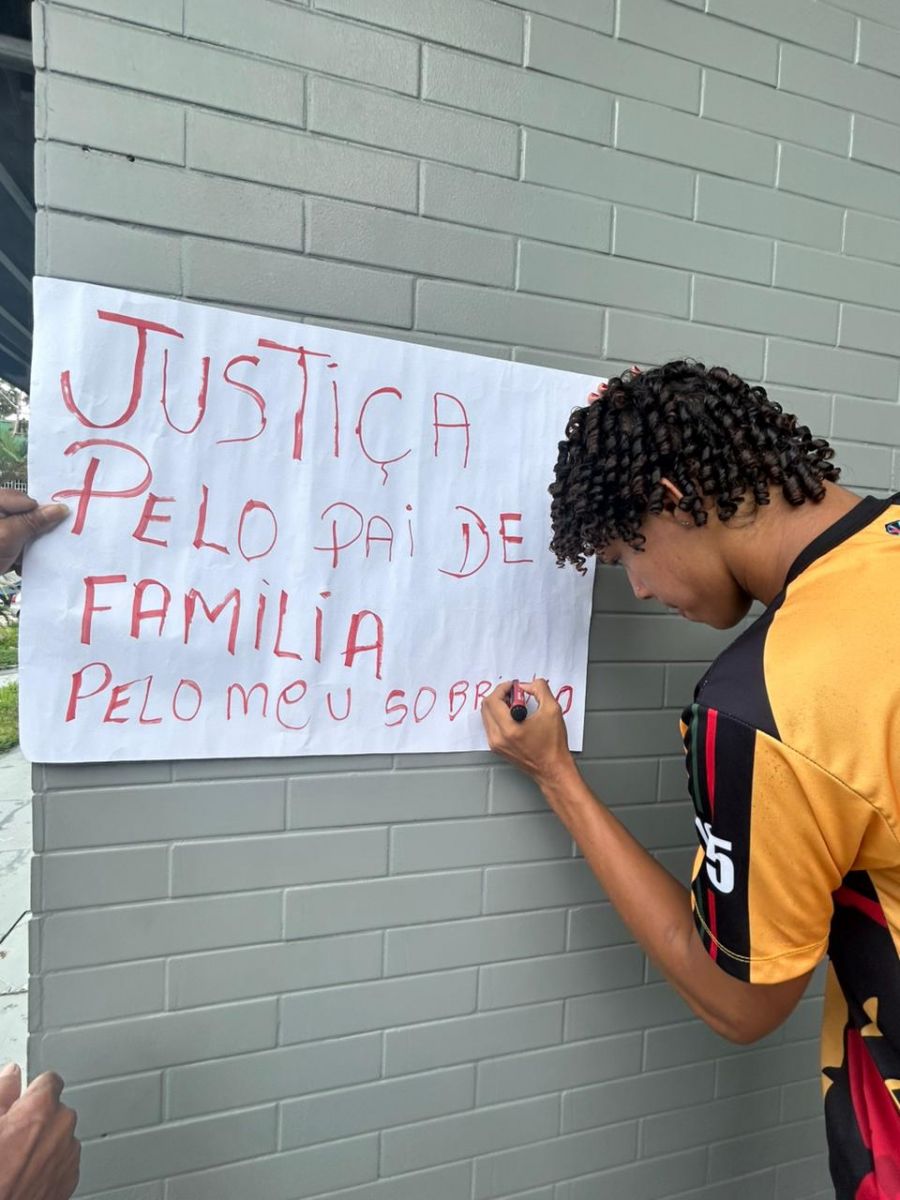 Família clama por justiça - Foto: Jander Robson/Portal do Holanda