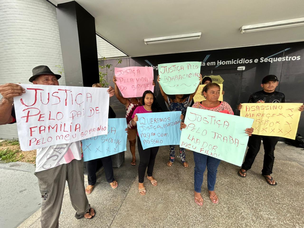 Família clama por justiça - Foto: Jander Robson/Portal do Holanda