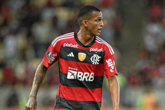 Wesley é lateral do Flamengo - Foto: Divulgação/Instagram