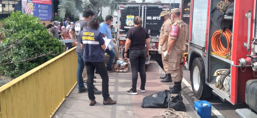 Corpo de homem foi encontrado em ponte - Foto: Jander Robson/ Portal do Holanda