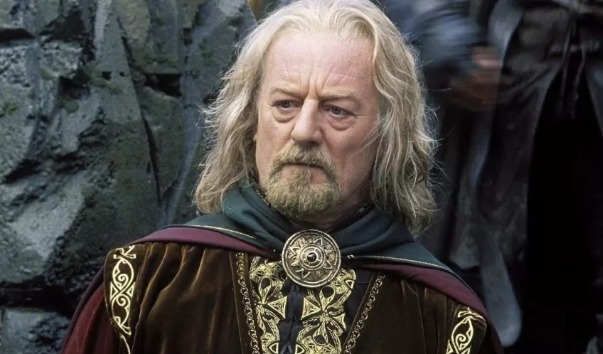 Bernard Hill viveu Rei Théoden na trilogia 'Senhor dos Anéis' - Imagem: Divulgação/Warner Bros