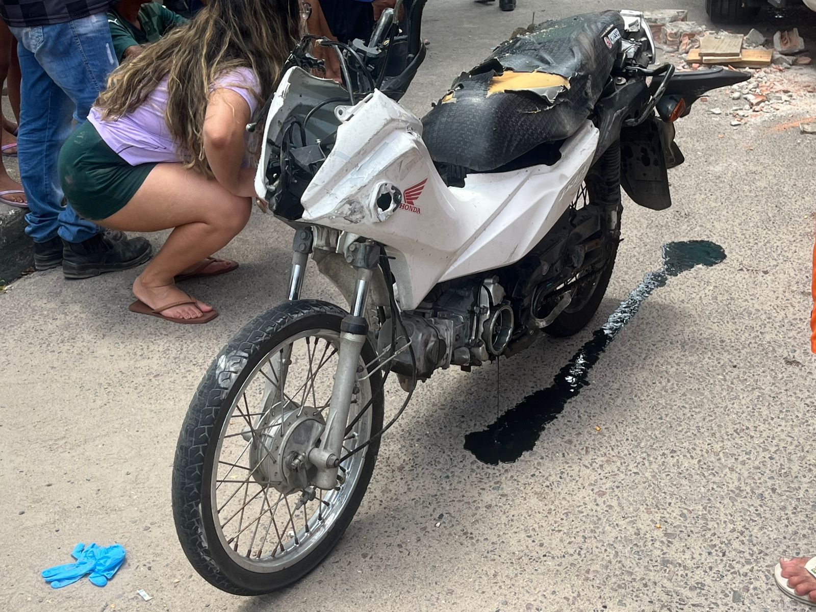 Moto da vítima - Foto: Jander Robson/Portal do Holanda