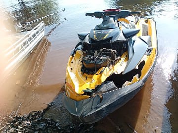 Jetski que atingiu o bote - Foto: Divulgação 