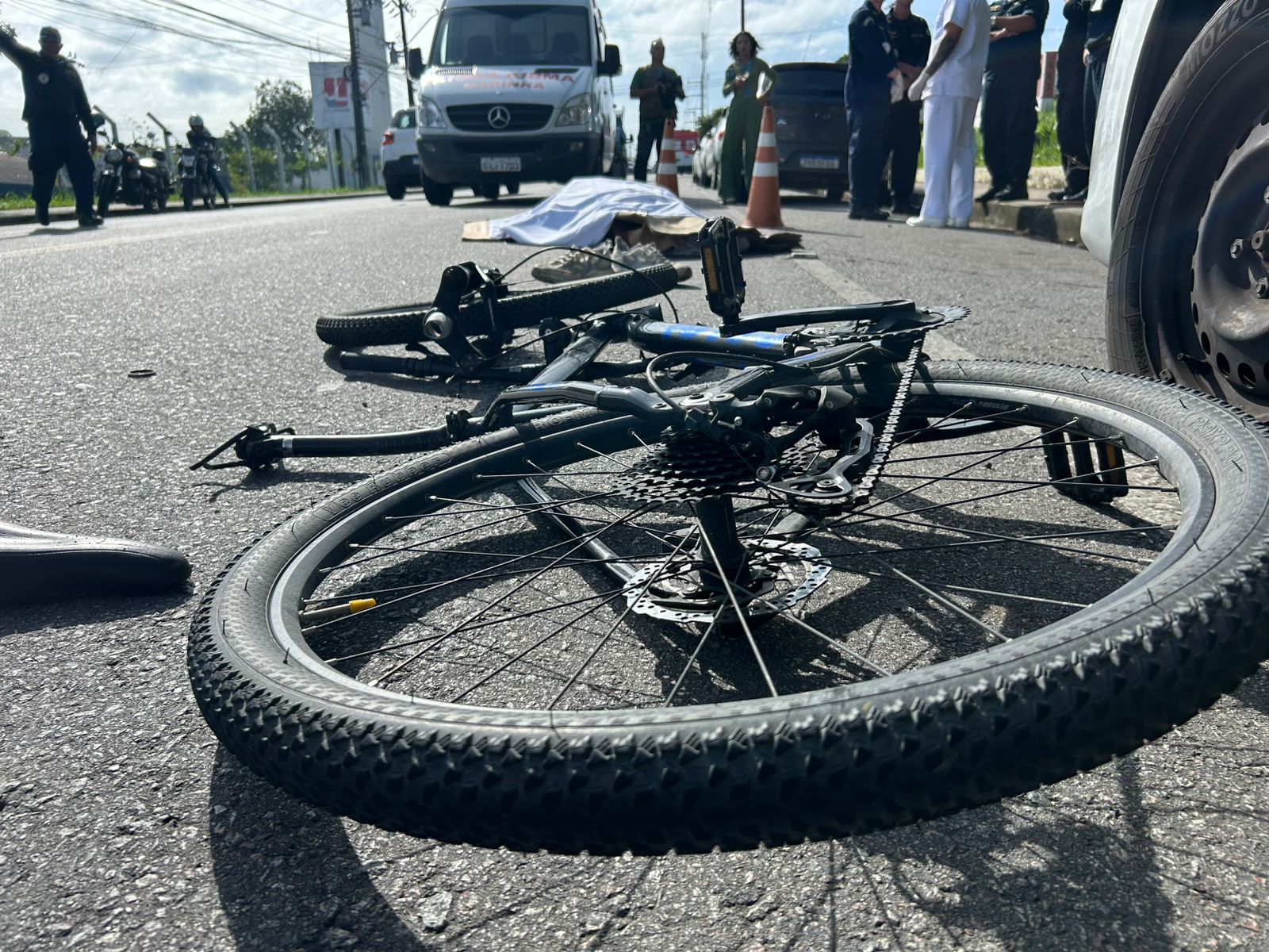 Bicicleta da vítima - Foto: Jander Robson/Portal do Holanda