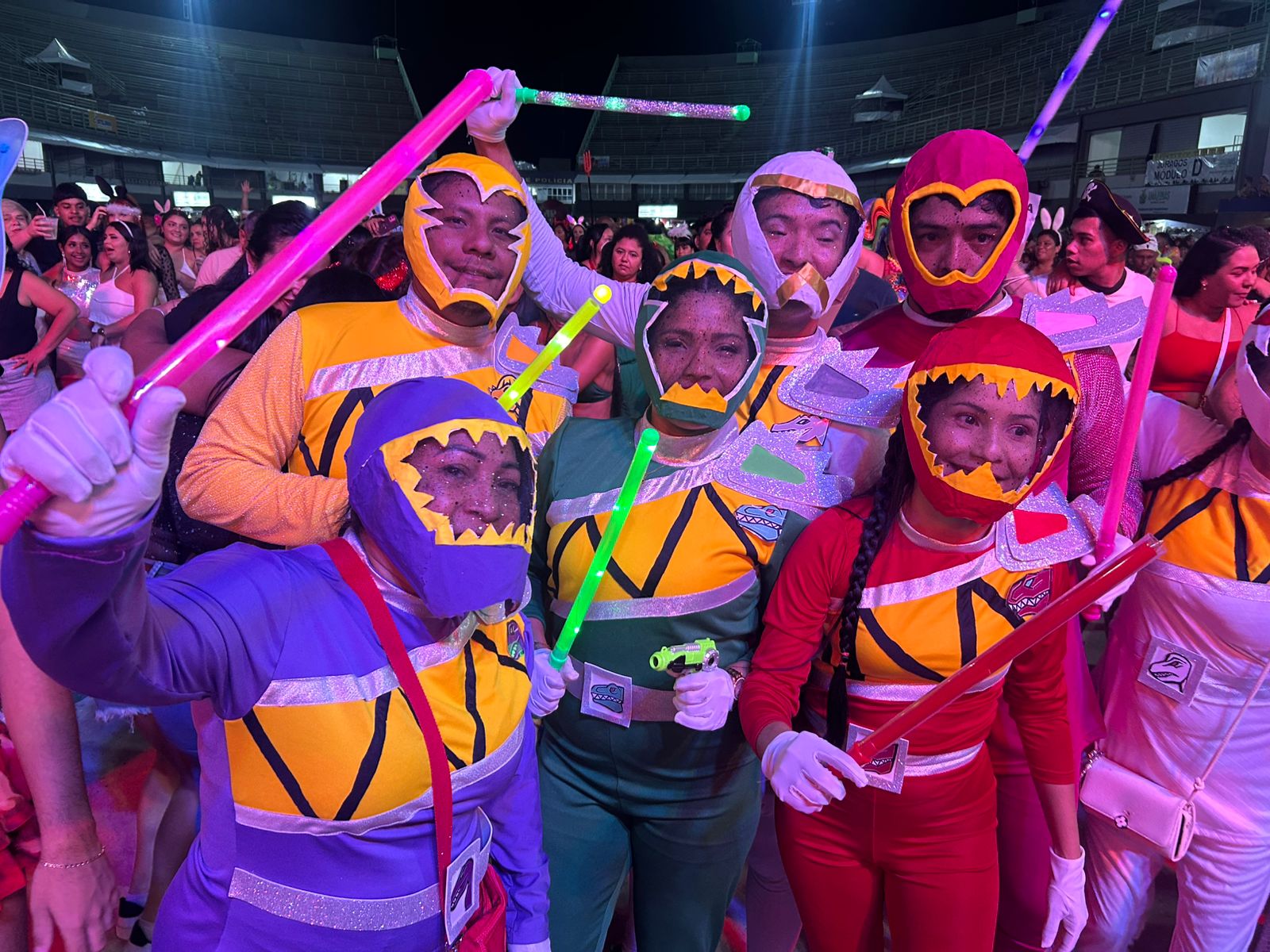 Grupo se diverte na folia - Foto: Jander Robson/Portal do Holanda