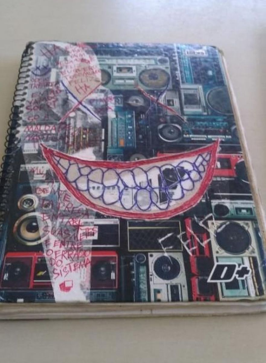 Caderno do adolescente - Foto: Reprodução/Redes sociais