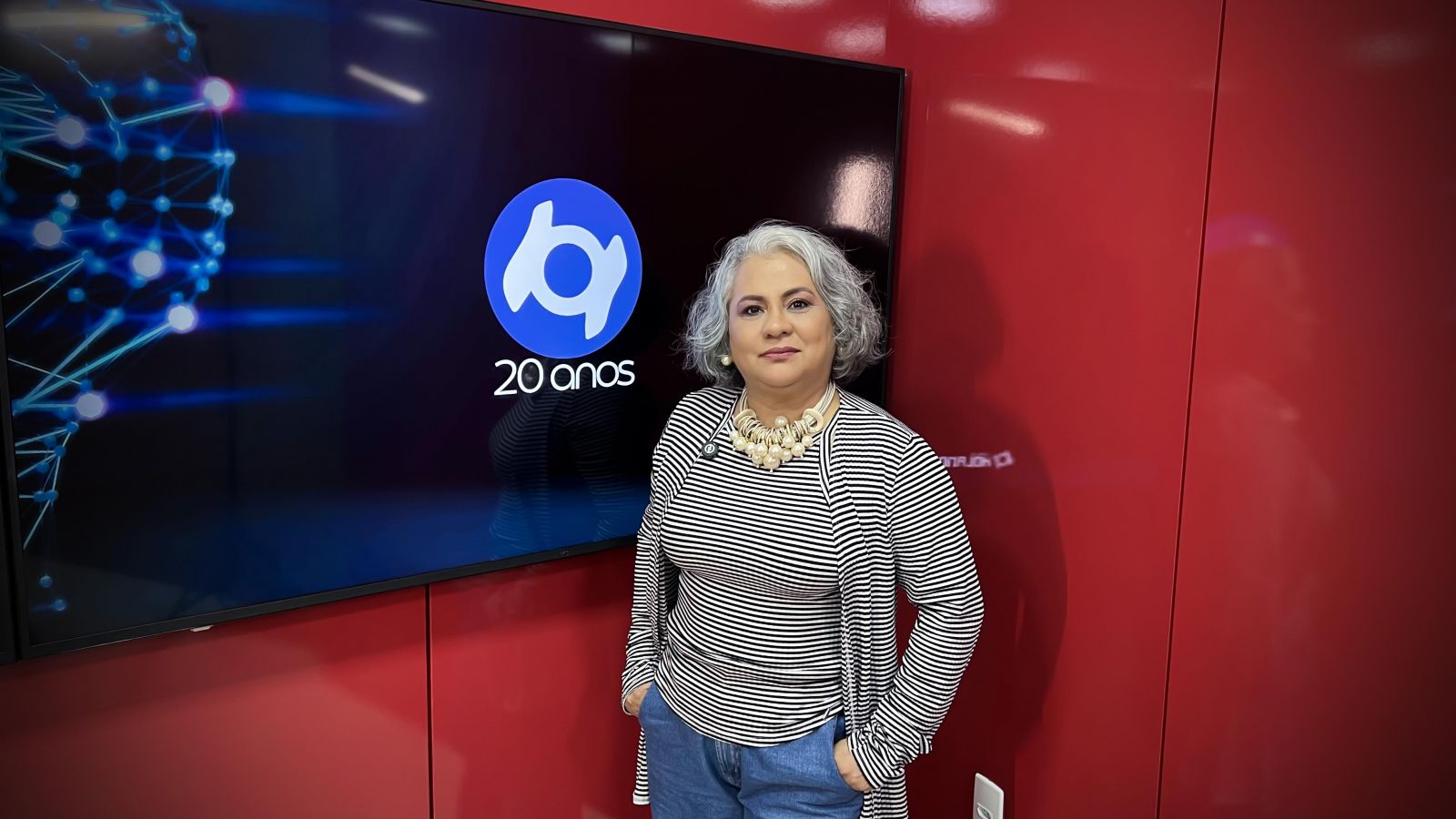 A apresentadora e farmacêutica Ednilza Guedes esteve nos estúdios do Portal do Holanda. Produção: André Protázio e Paulo Rabelo.