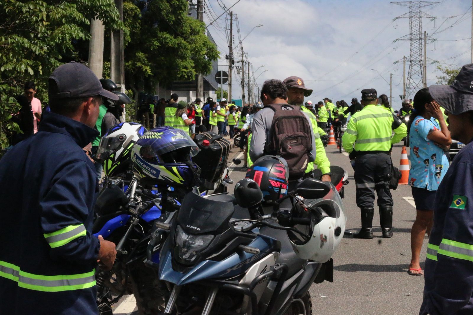 Fiscalização na Av. das Torres -  Foto: Jander Robson/Portal do Holanda