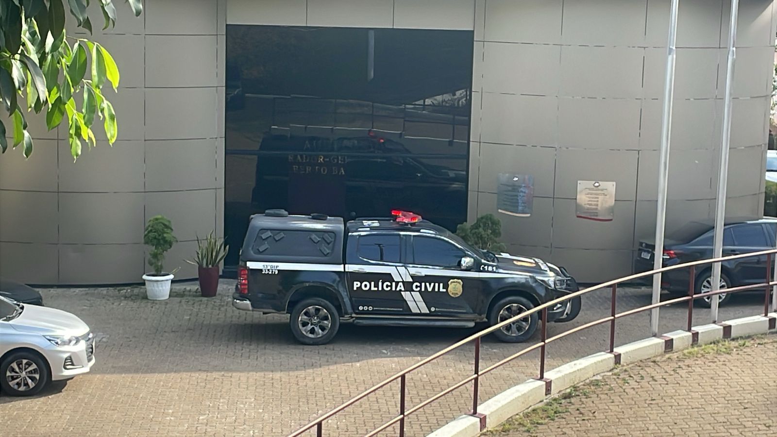 Polícia cumpriu mandados -  Foto: Neto Silva/Portal do Holanda