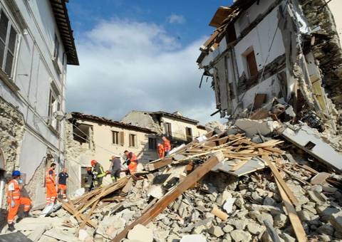 Resultado de imagem para Itália prepara funeral de Estado para vítimas do terremoto