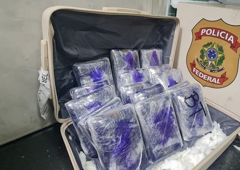 Polícia Federal prende mulher com 18 kg de skunk no Aeroporto de Manaus