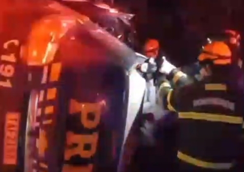 Acidente com viatura da PRF na BR-174 em Presidente Figueiredo deixa um agente morto e dois feridos