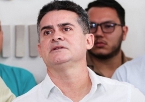 Prefeito de Manaus, David Almeida, anuncia afastamento temporário
