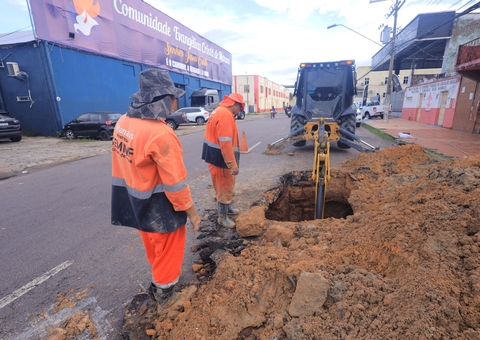 Falha da Águas de Manaus no Centro de Manaus Provoca Risco de Alagamentos e Exige Intervenção Municipal