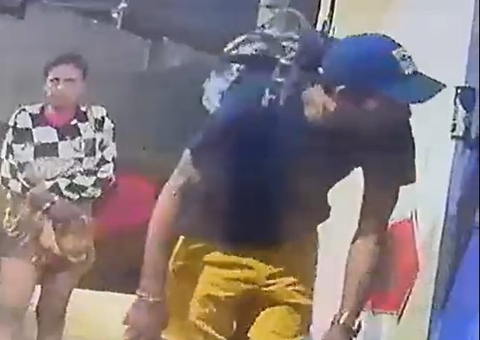 Casal invade pousada e furta caminhonete Hilux em Manaus; Polícia investiga o caso