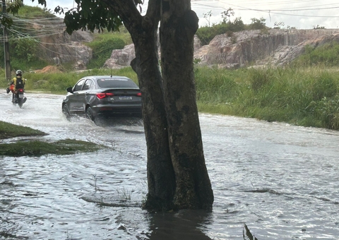 Manaus em Estado de Atenção por Chuvas Fortes e Ventos Até o Início da Noite