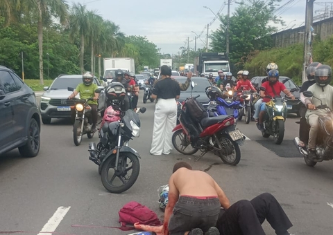 Acidente na Avenida das Torres em Manaus Deixa Um Ferido Após Pneu de Motocicleta Furar