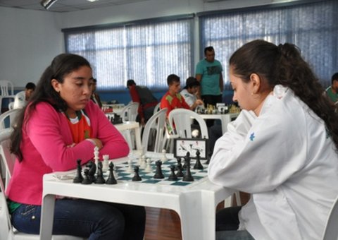 Cinco enxadristas roraimenses participam de competição no AM