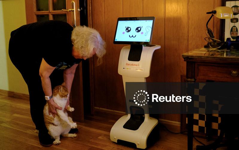 Robôs dançarinos oferecem apoio e companhia a idosos de Barcelona