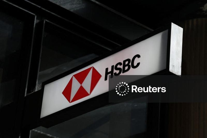 HSBC busca venda de negócios de seguros em Cingapura com valor estimado em mais de US$1 bilhão, dizem fontes