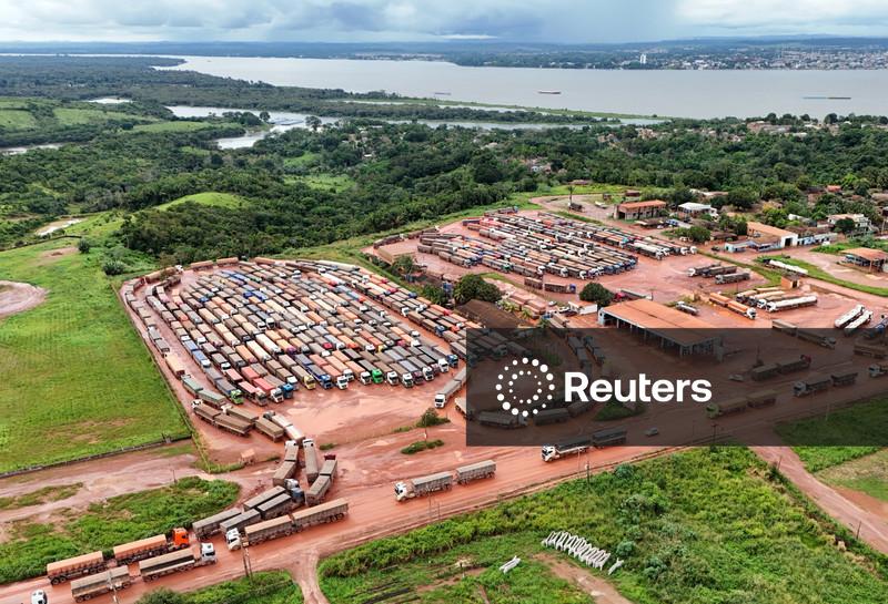 Caminhões com soja acumulam-se em Miritituba, retardando exportação da safra recorde