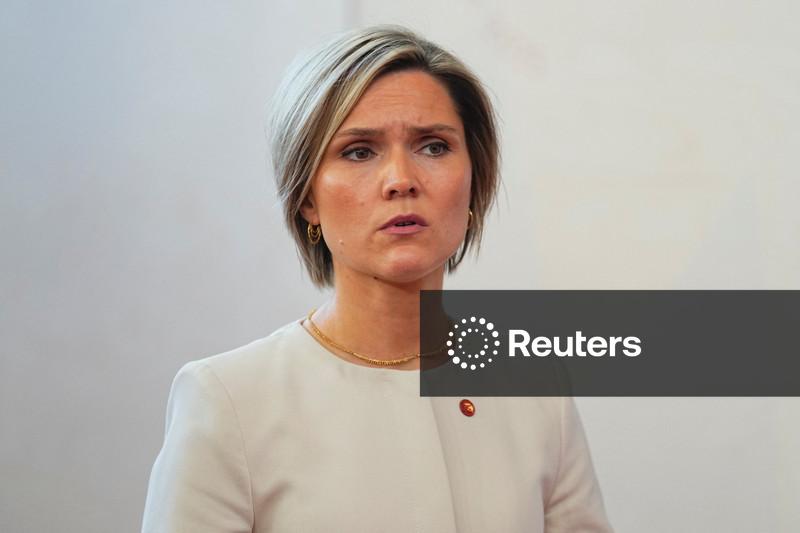 Islândia realizará referendo sobre UE “nos próximos meses”, diz primeira-ministra