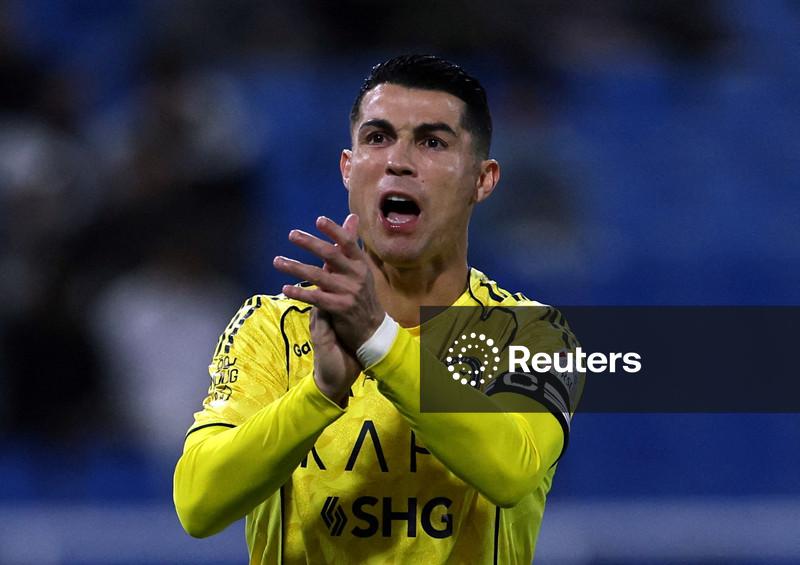 Cristiano Ronaldo compra 25% das ações do clube espanhol Almería, da 2ª divisão