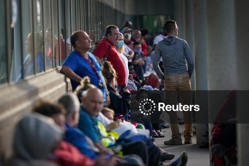 Economia dos EUA fecha vagas de trabalho em fevereiro; taxa de desemprego sobe para 4,4%