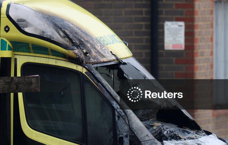 Ambulâncias da comunidade judaica de Londres são incendiadas em ataque antissemita, diz premiê