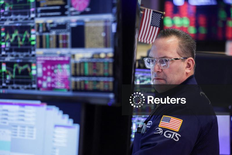 Wall St avança após liquidação recente, conflito no Oriente Médio se amplia