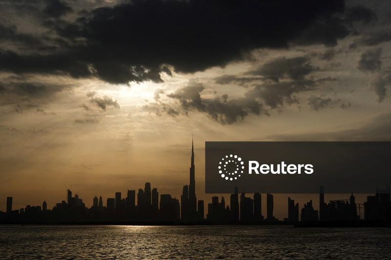 Companhias aéreas globais aumentam tarifas e cortam rotas diante de alta de combustível