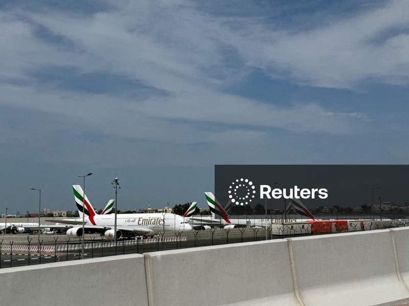 Ataques de drones perto do aeroporto de Dubai aumentam caos na aviação do Golfo