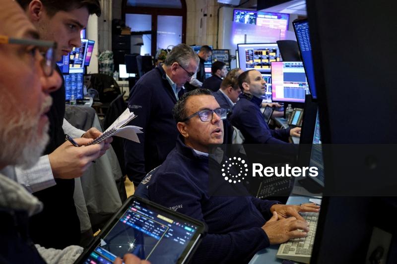 Wall Street abre em queda firme, com conflito no Oriente Médio alimentando temores de inflação