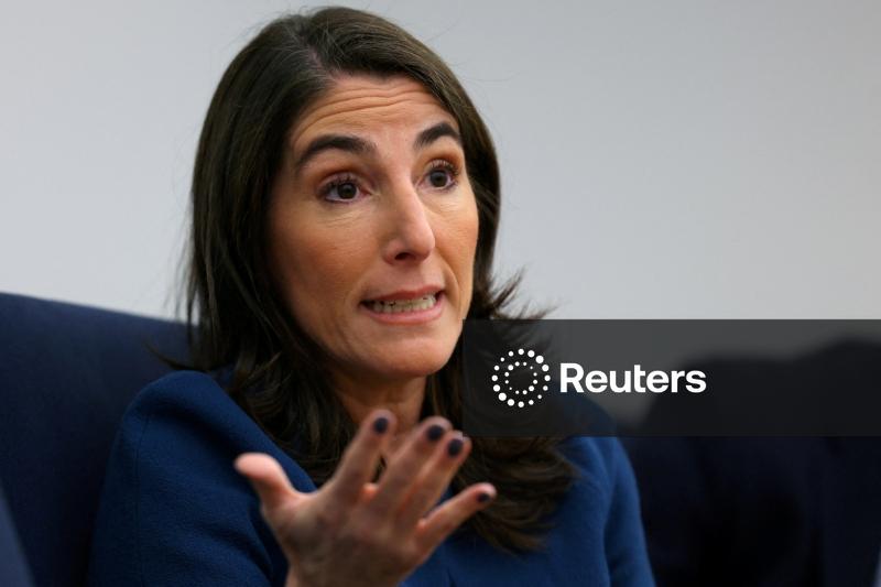 Em meio à incerteza causada por choque do petróleo, Hammack diz que Fed deve baixar inflação