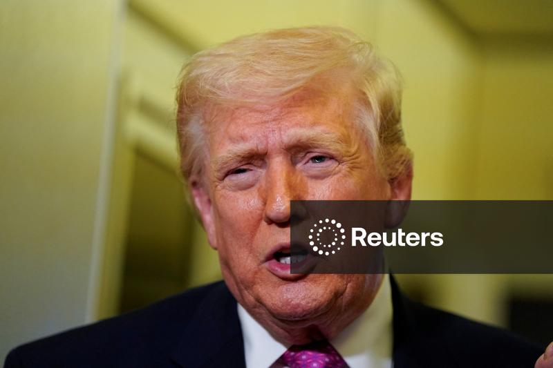 Trump volta a alertar Irã para abrir Estreito de Ormuz