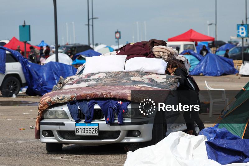 Israel atinge ponte no sul do Líbano e ordena destruição de casas perto da fronteira