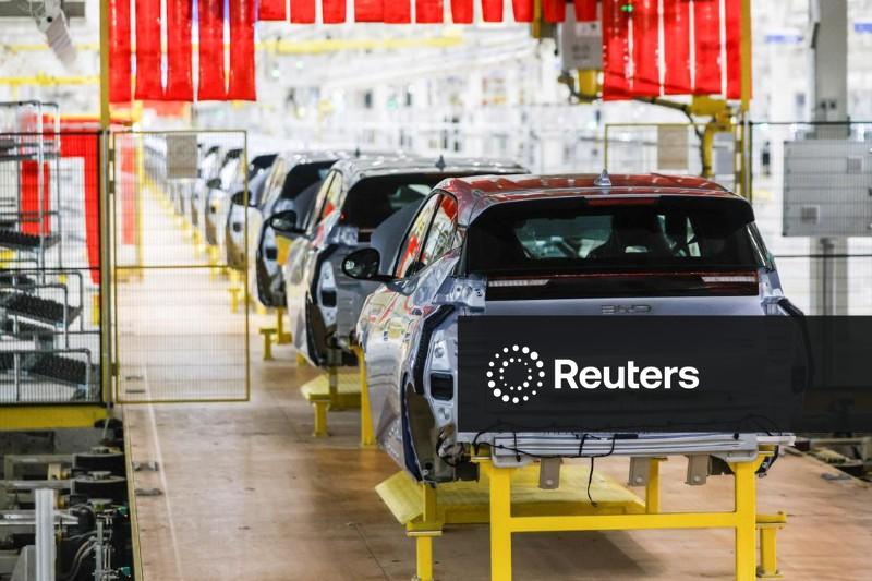 Indústria no Brasil marca 10º mês seguido de retração em fevereiro, mostra PMI