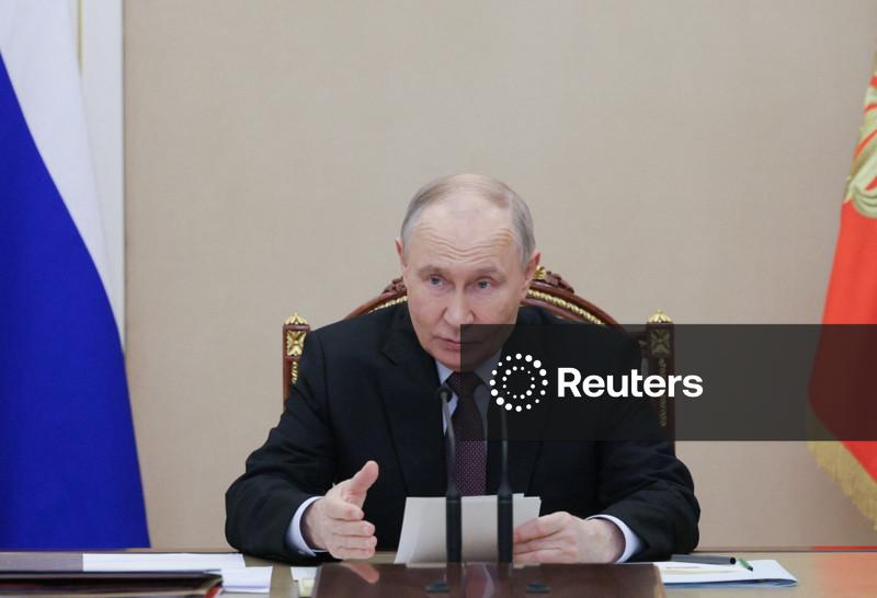 Putin, da Rússia, pede doações a oligarcas enquanto custo da guerra na Ucrânia aumenta, diz FT