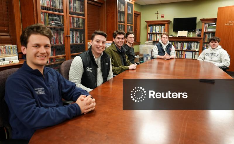 Crise com Irã testa popularidade de Trump entre jovens que contribuíram para vitória em 2024