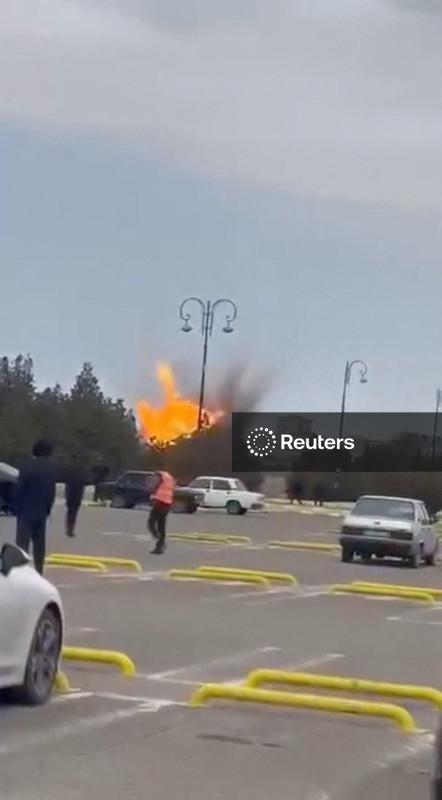 Azerbaijão promete responder após 4 pessoas ficarem feridas por drones iranianos