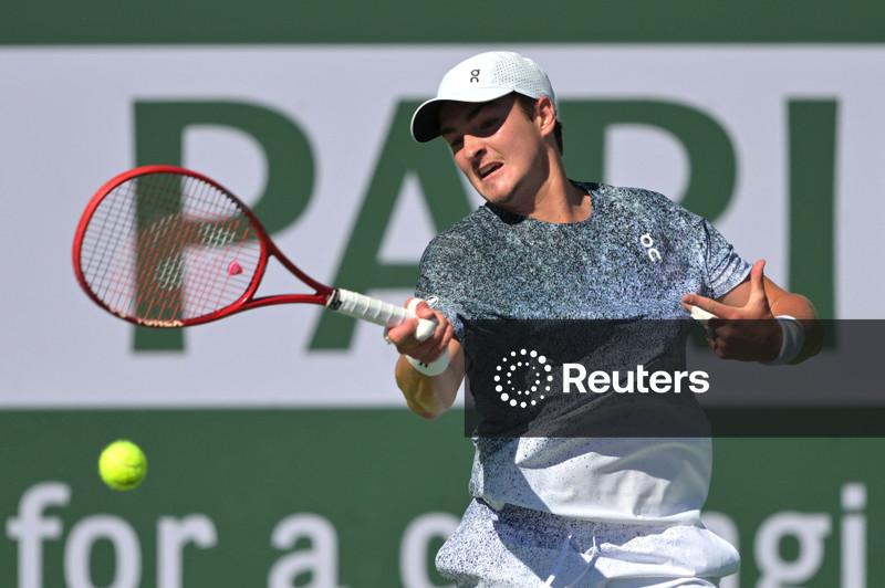 João Fonseca vence Tommy Paul e enfrentará Sinner em Indian Wells