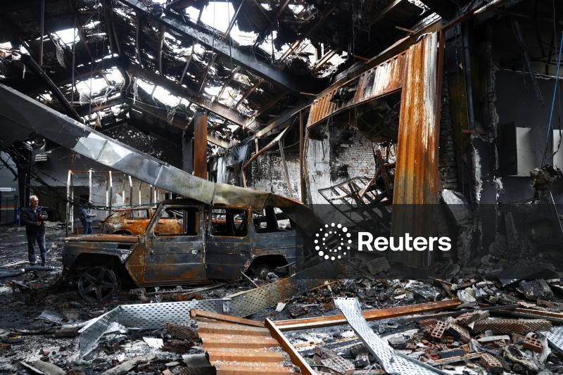 Houthis do Iêmen lançam mísseis contra Israel; ataques contra o Irã continuam