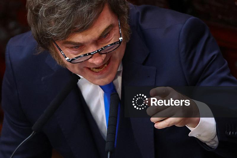 Milei afirma que buscará redução de impostos e reforma do sistema eleitoral na Argentina