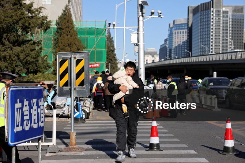 China vai construir “sociedade favorável ao nascimento” e aperfeiçoar sistema de segurança social
