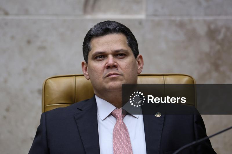 Alcolumbre rejeita pedido da bancada governista para anular quebra de sigilos de filho de Lula na CPI do INSS