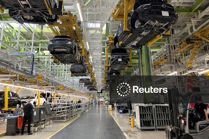 Indústria da zona do euro começa 2026 com fraqueza mesmo antes de impacto da energia